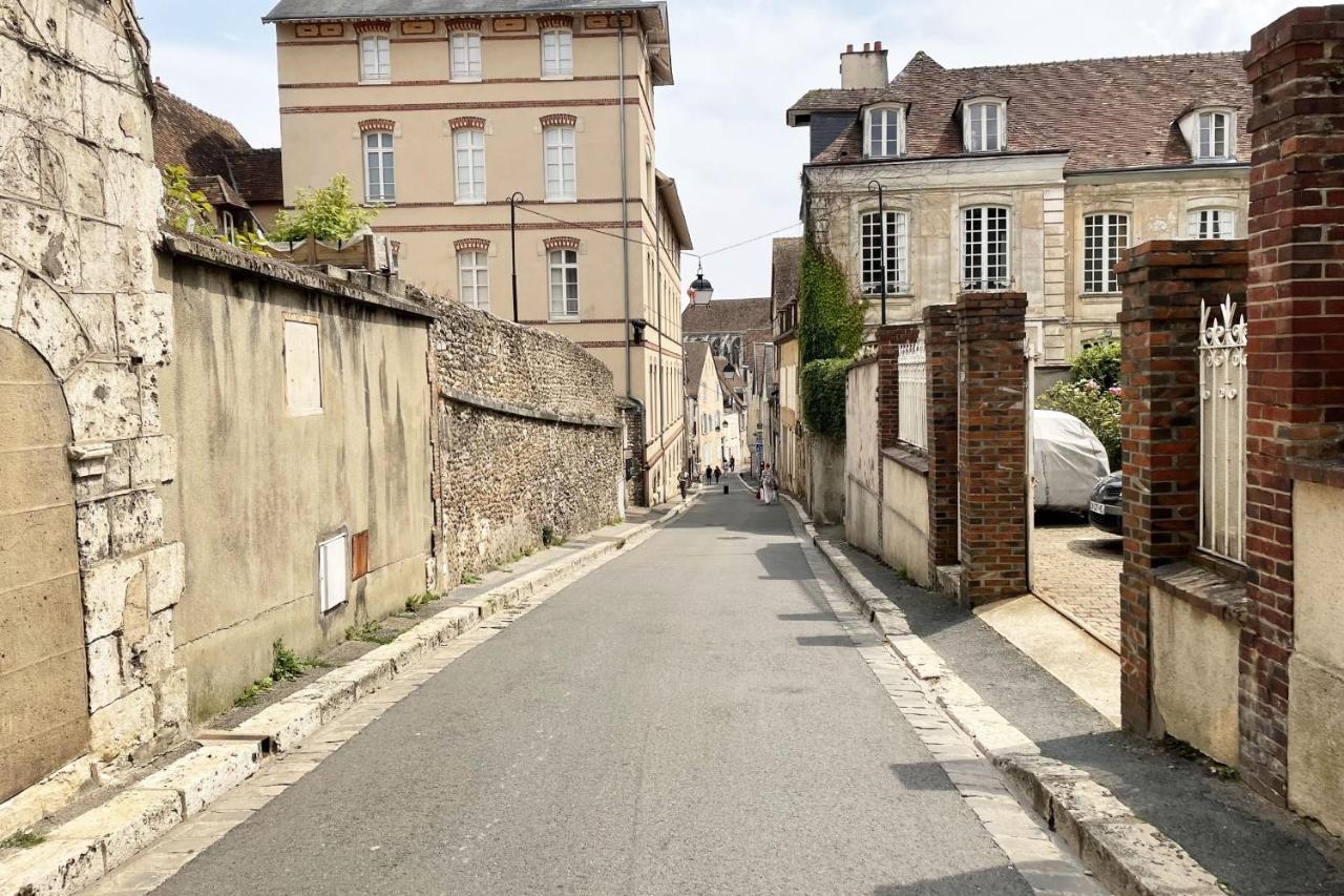 Ferienwohnung Arts Et Histoires Chartres Exterior foto